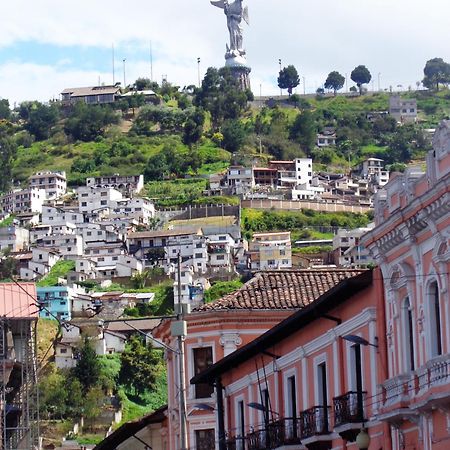 Hostal Yumbo Imperial Quito Dış mekan fotoğraf