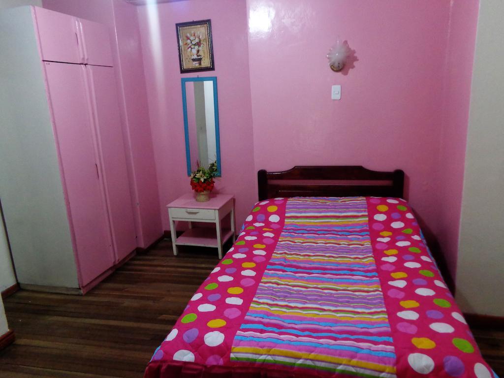 Hostal Yumbo Imperial Quito Oda fotoğraf