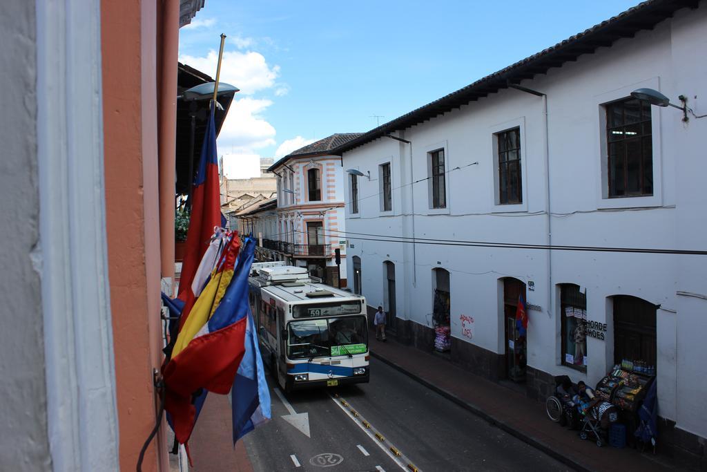 Hostal Yumbo Imperial Quito Dış mekan fotoğraf