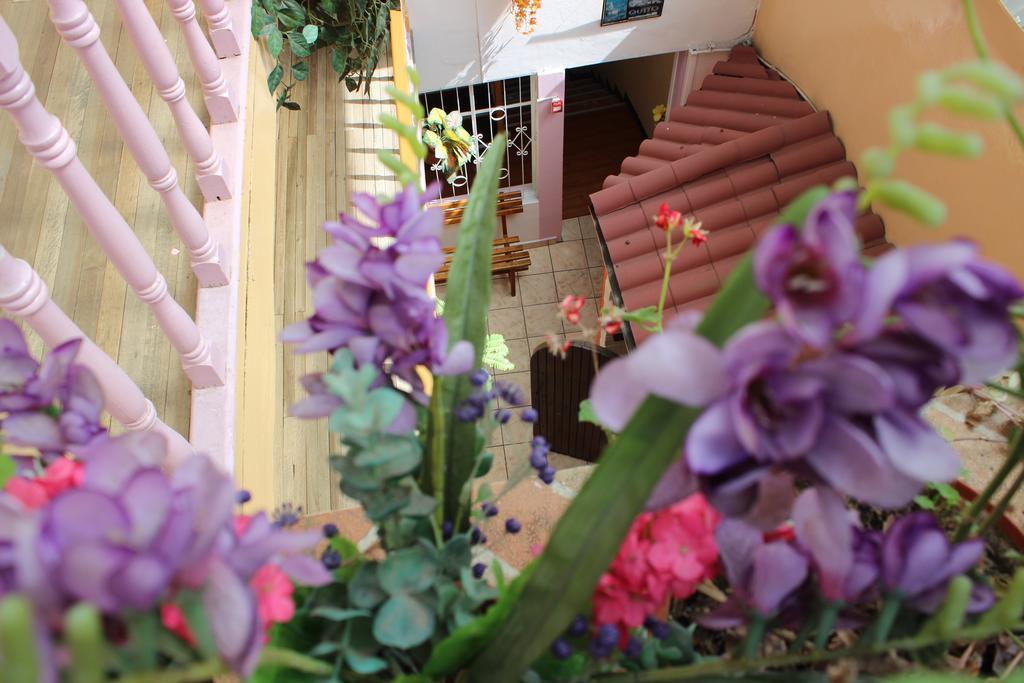 Hostal Yumbo Imperial Quito Dış mekan fotoğraf